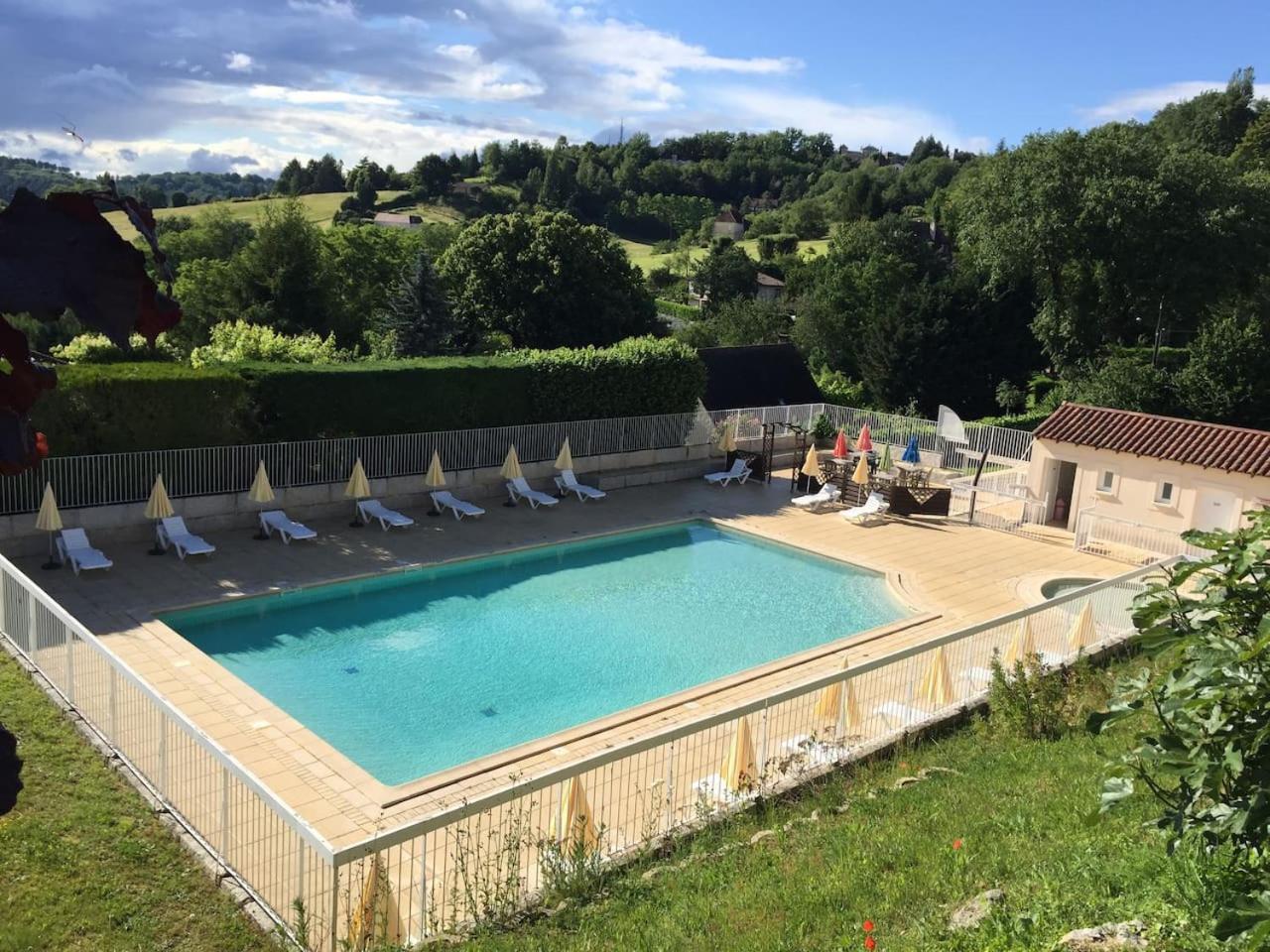 Le N5 Des Hauts De Sarlat Apt Duplex Clim, Piscine, Parking المظهر الخارجي الصورة